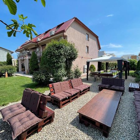 ホテル Ametist Casa Leului ナボダリ エクステリア 写真