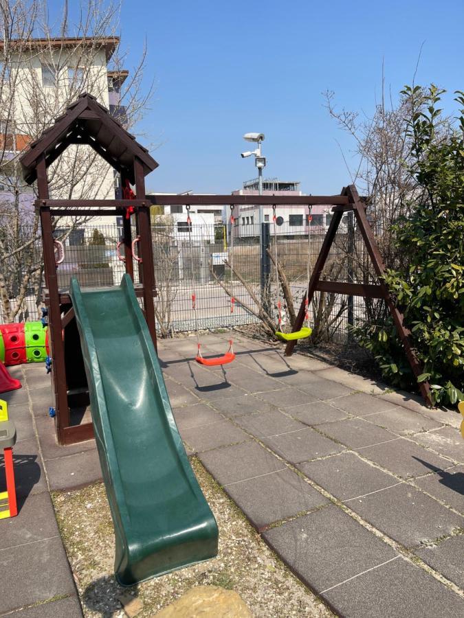 ホテル Ametist Casa Leului ナボダリ エクステリア 写真
