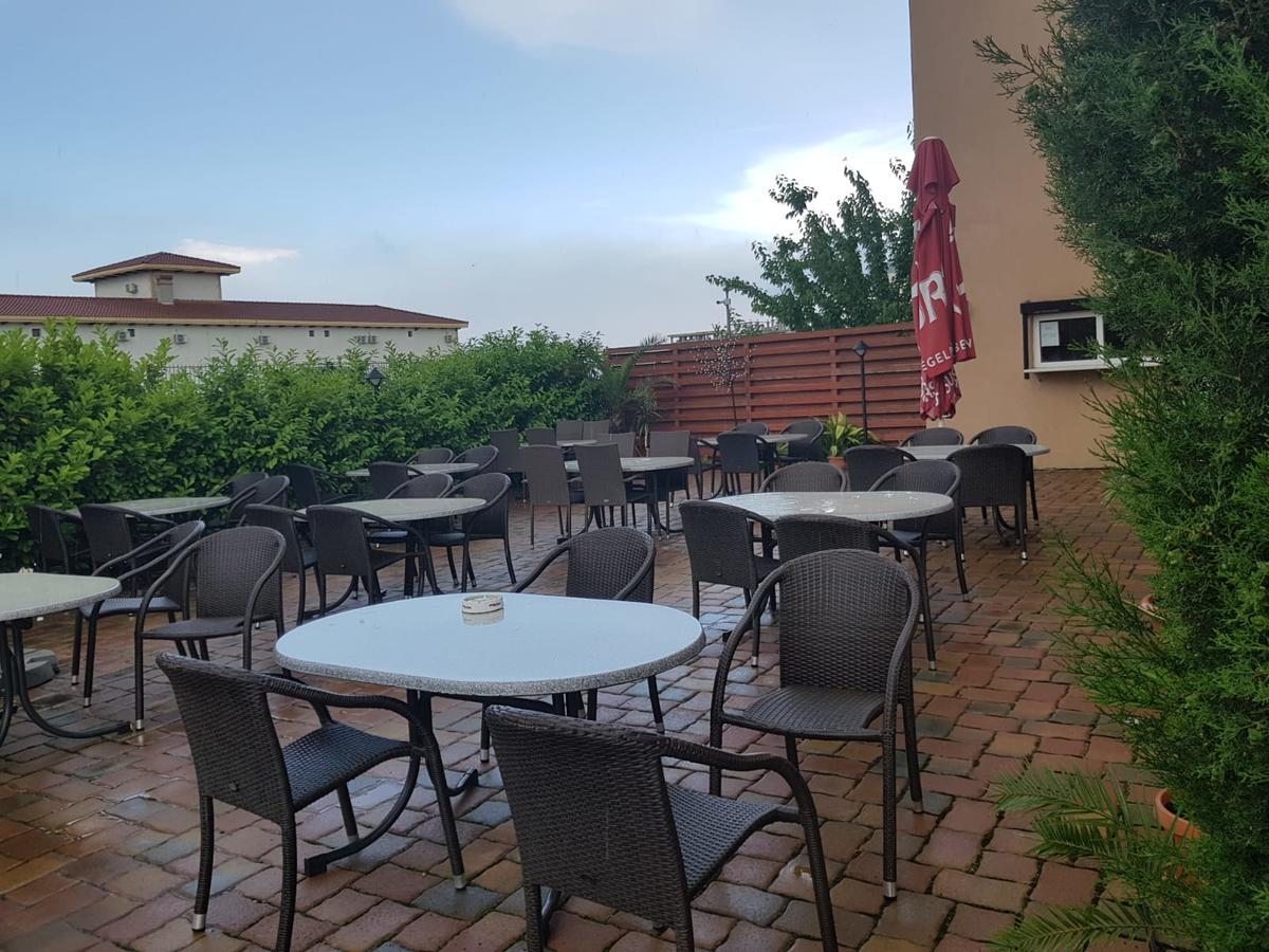 ホテル Ametist Casa Leului ナボダリ エクステリア 写真